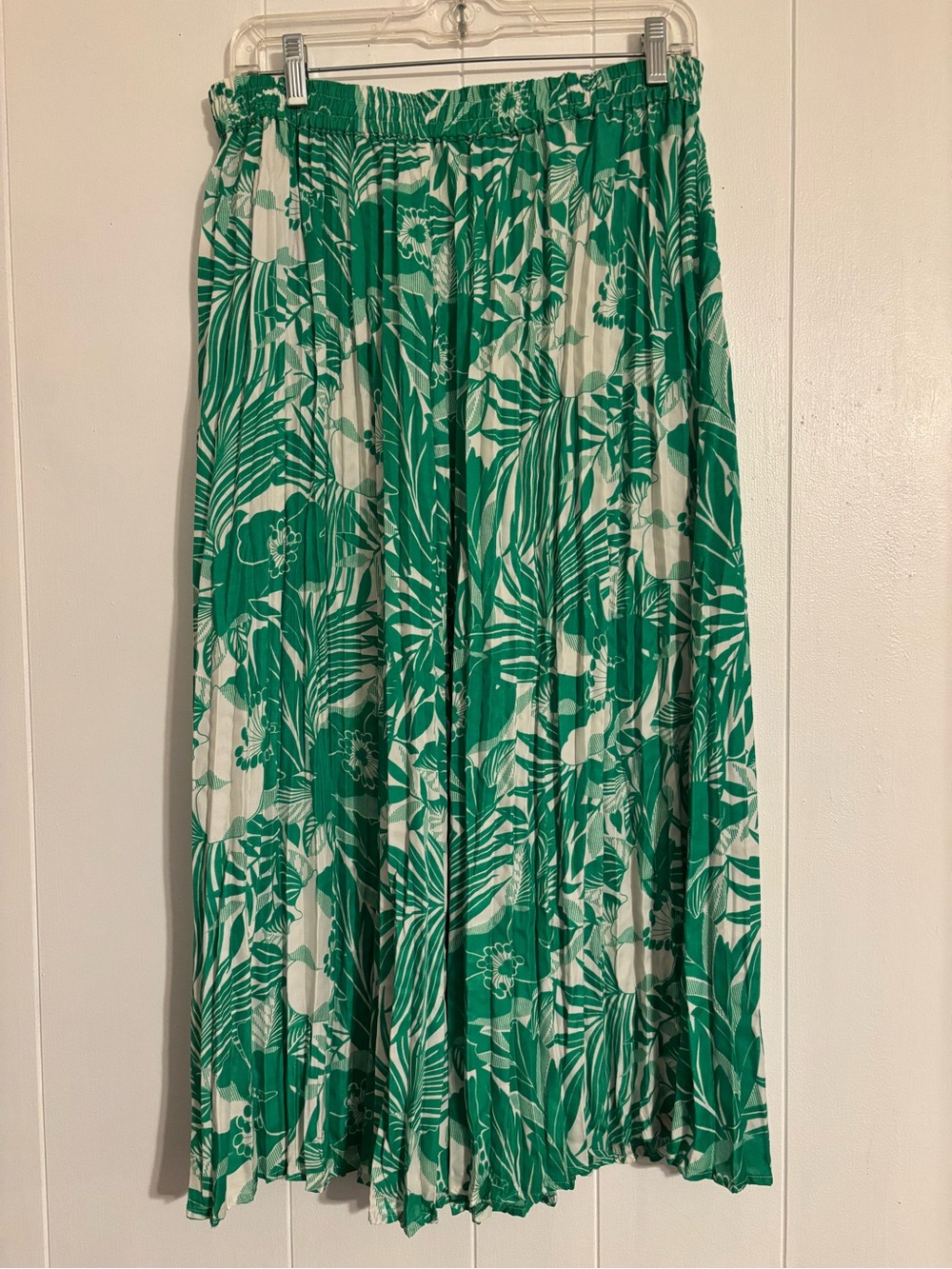 croft & barrow Green and White Tropical Print Maxi Skirt